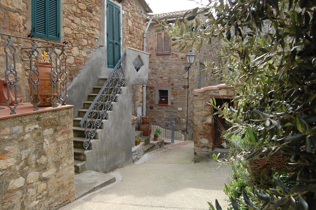 Emily House Hotel Montecerboli Екстериор снимка